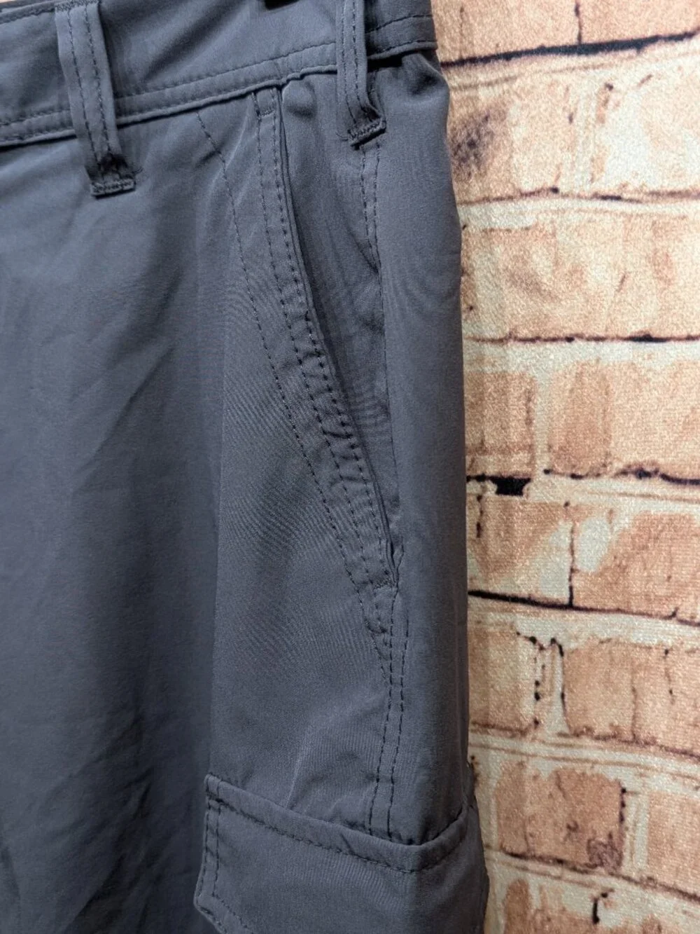Iron Co. Men's Cargo Shorts in Charcoal Gray Size 32